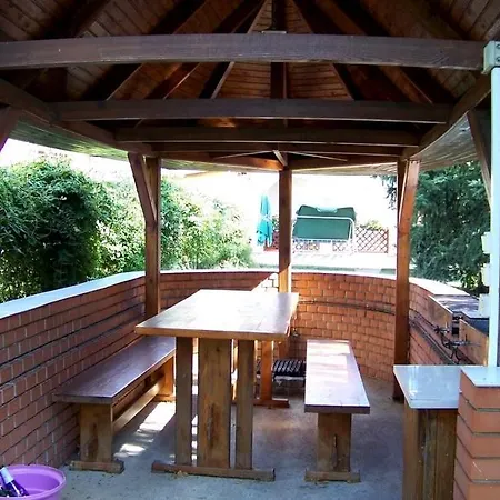 Jarja Panzio 3*